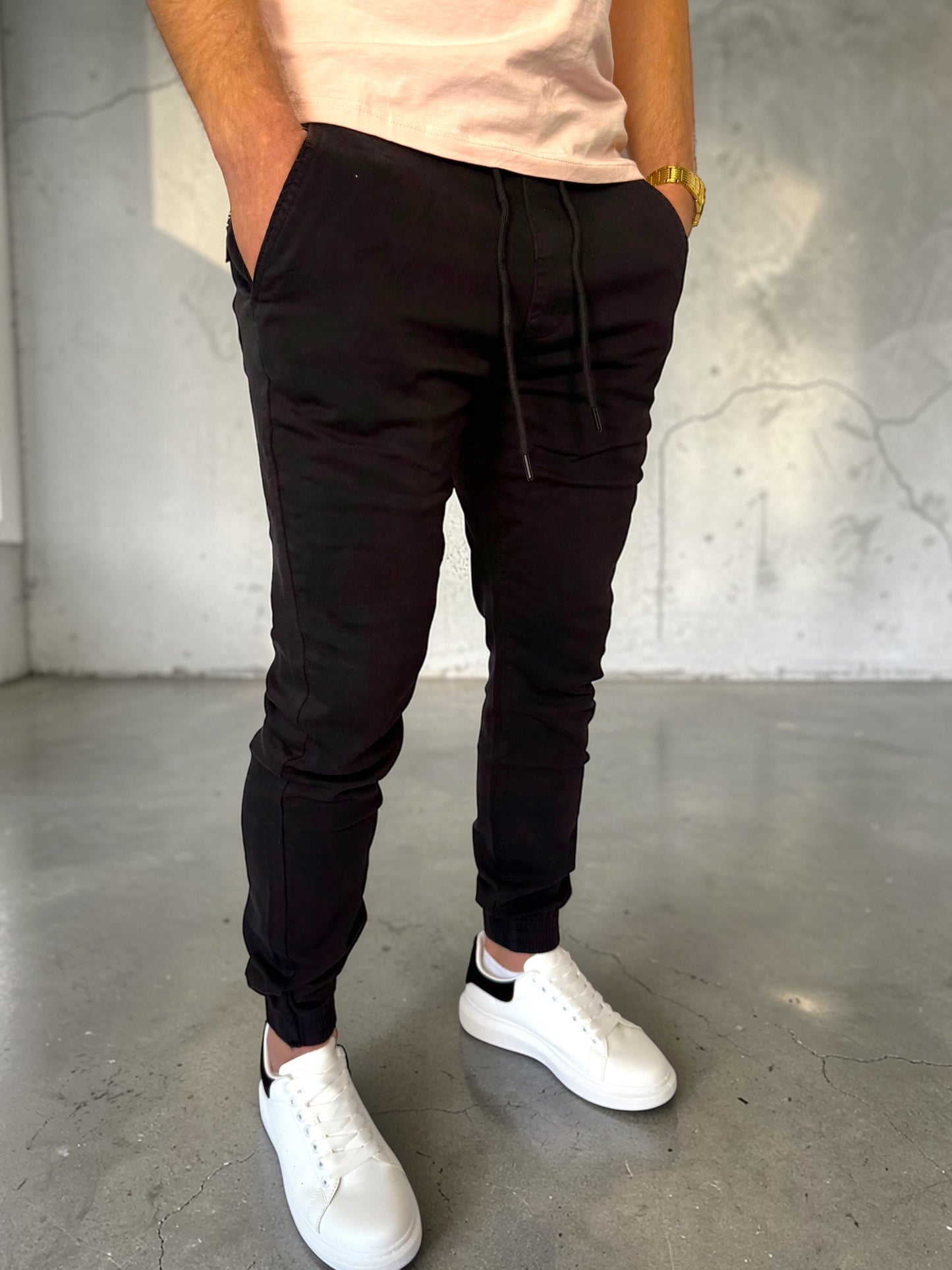 GENTLEMAN "Monochrome" fehér cipő velúr díszítéssel