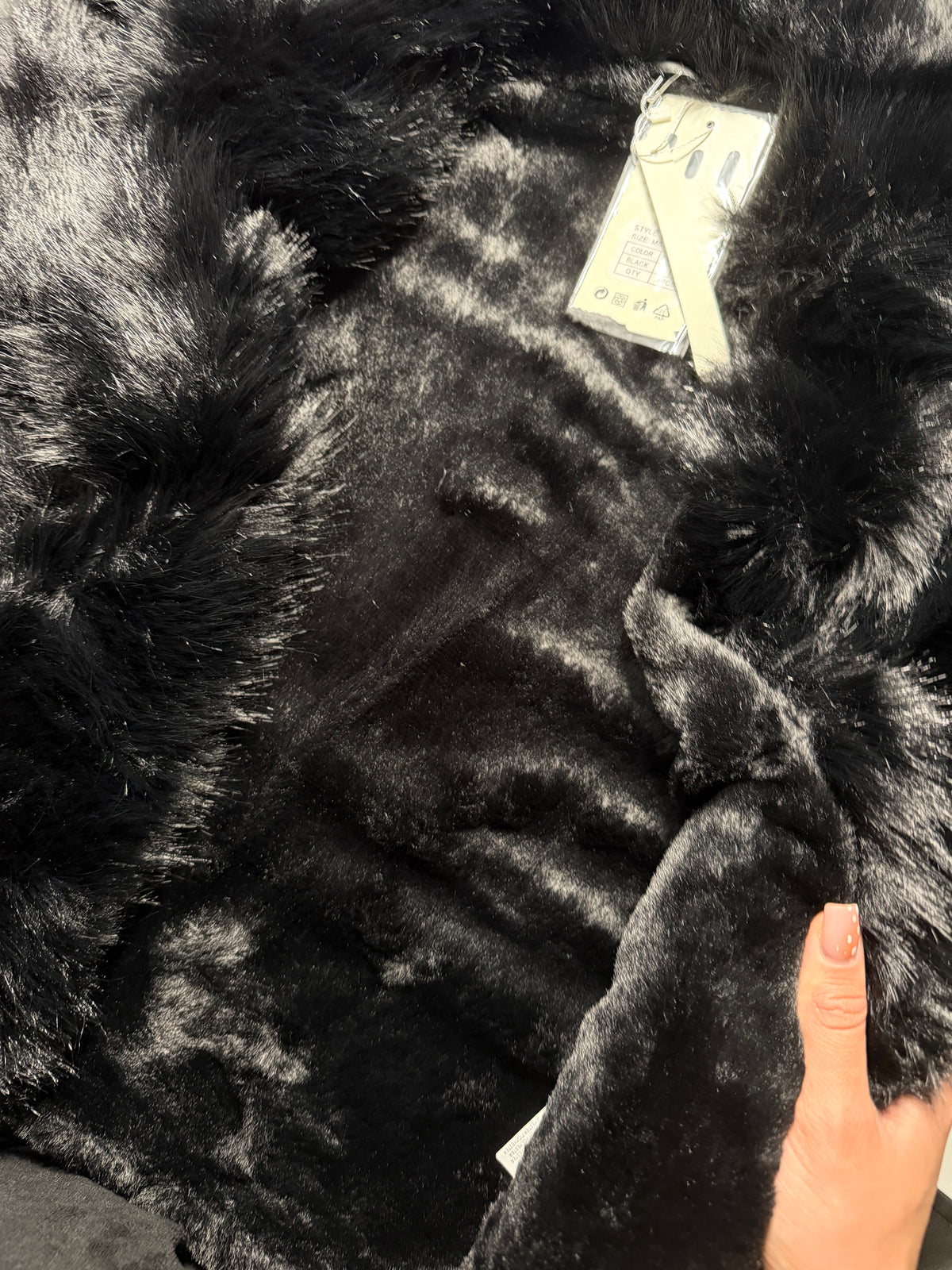 'Fur Ever' fekete szőrmés bélelt műbőr kabát LIMITED