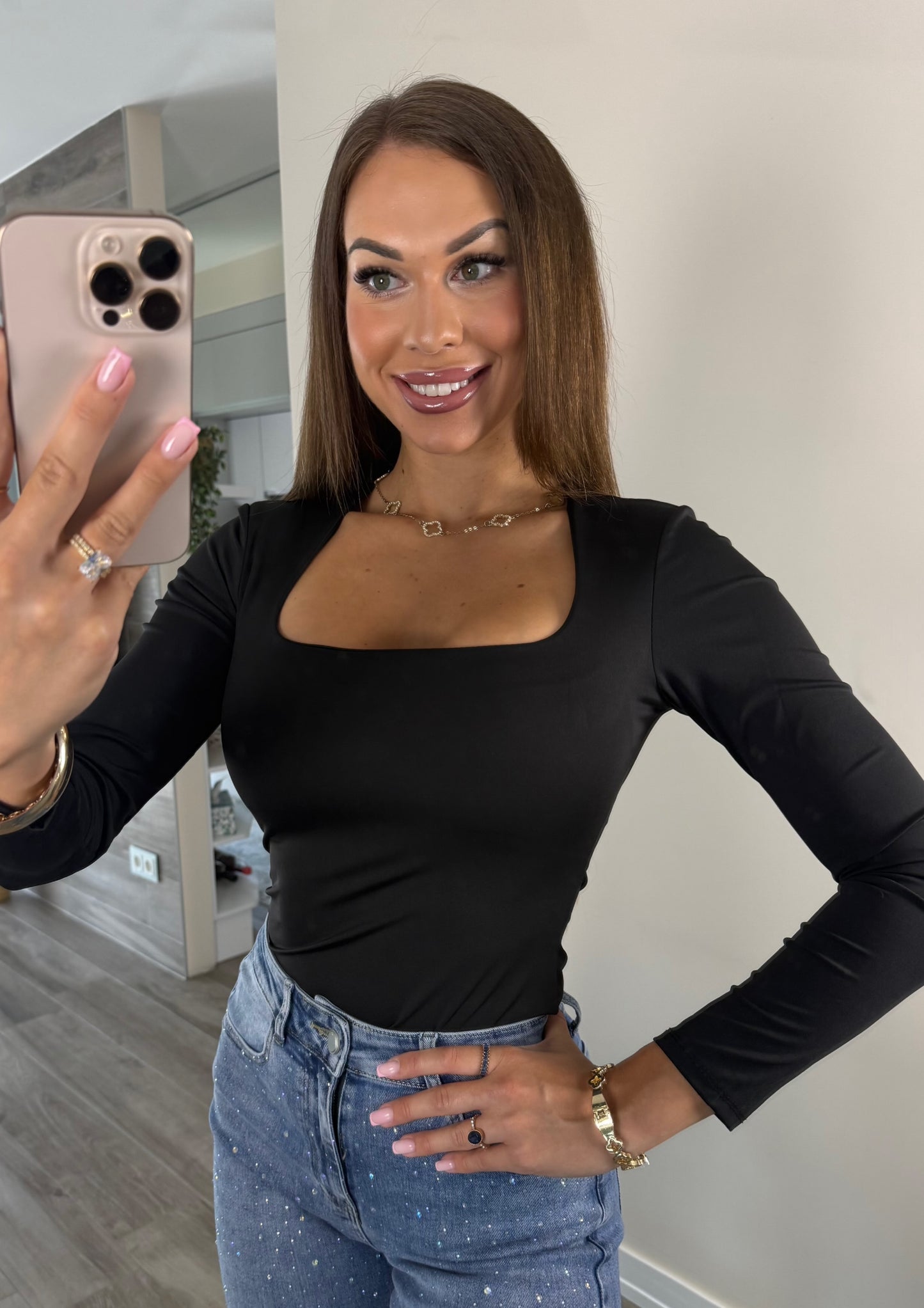'Nina’ fekete body