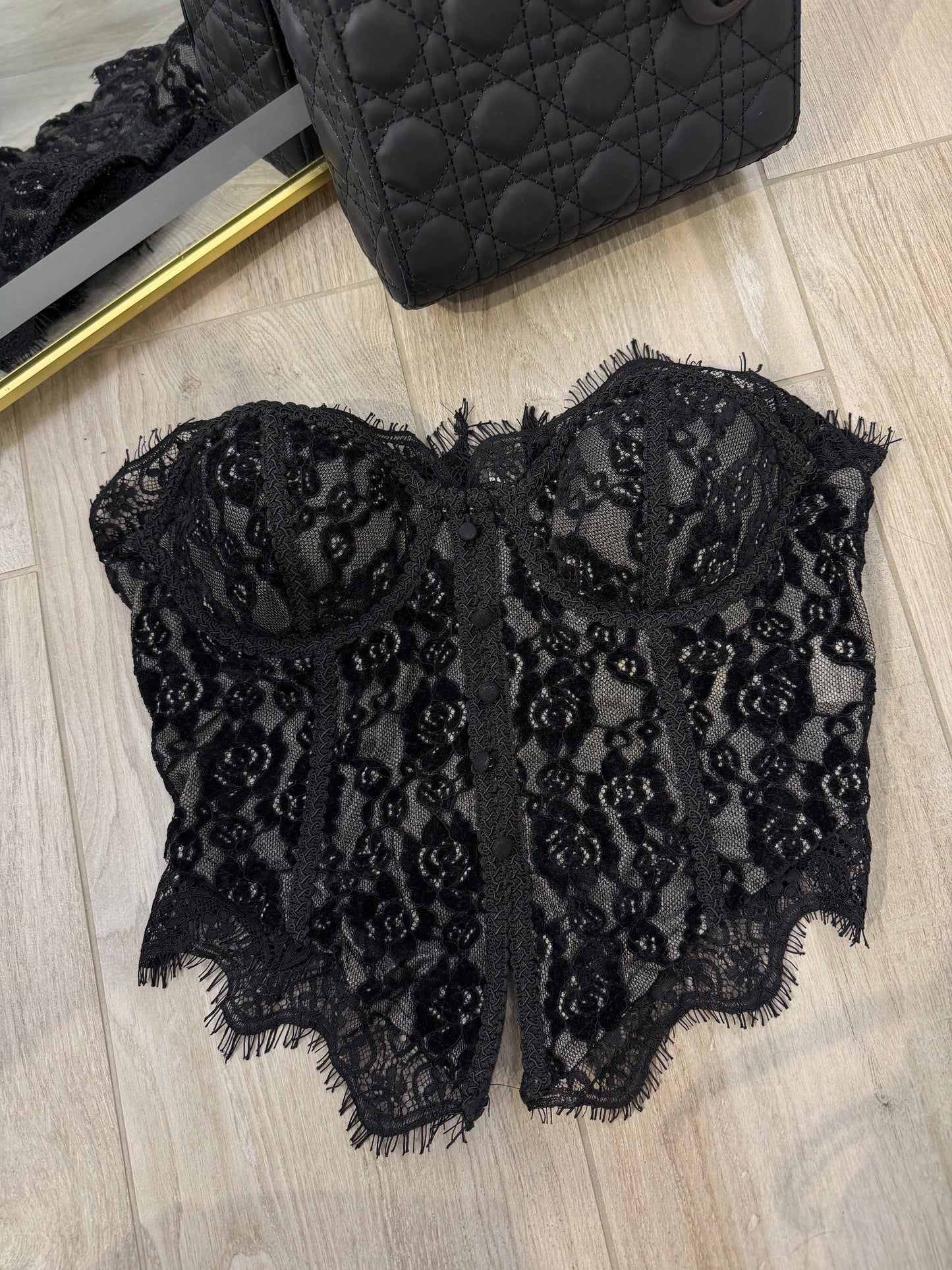 'Romance NEW' black top