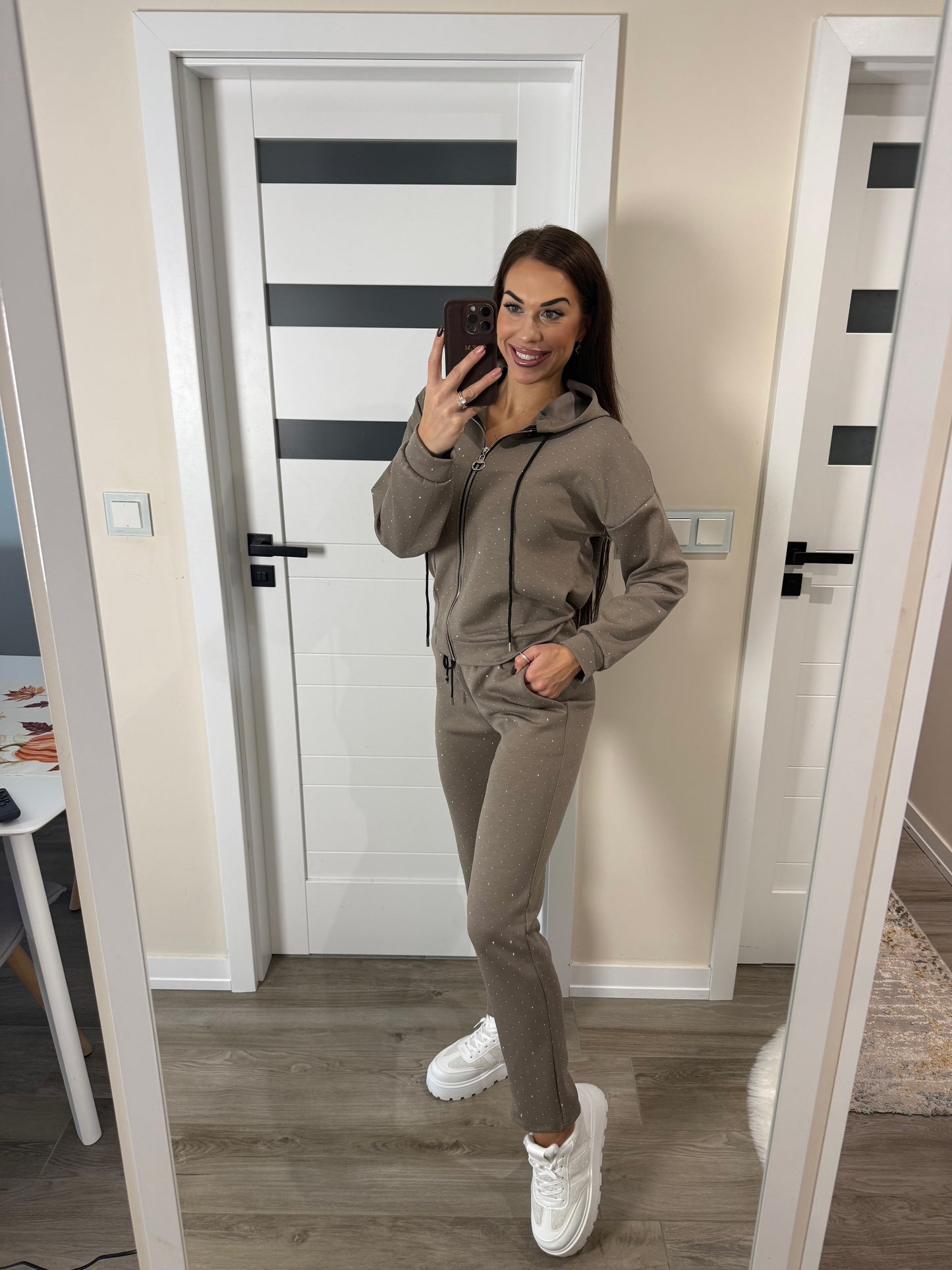 'Sparkle' strasszköves mogyoró szabadidő szett LIMITED