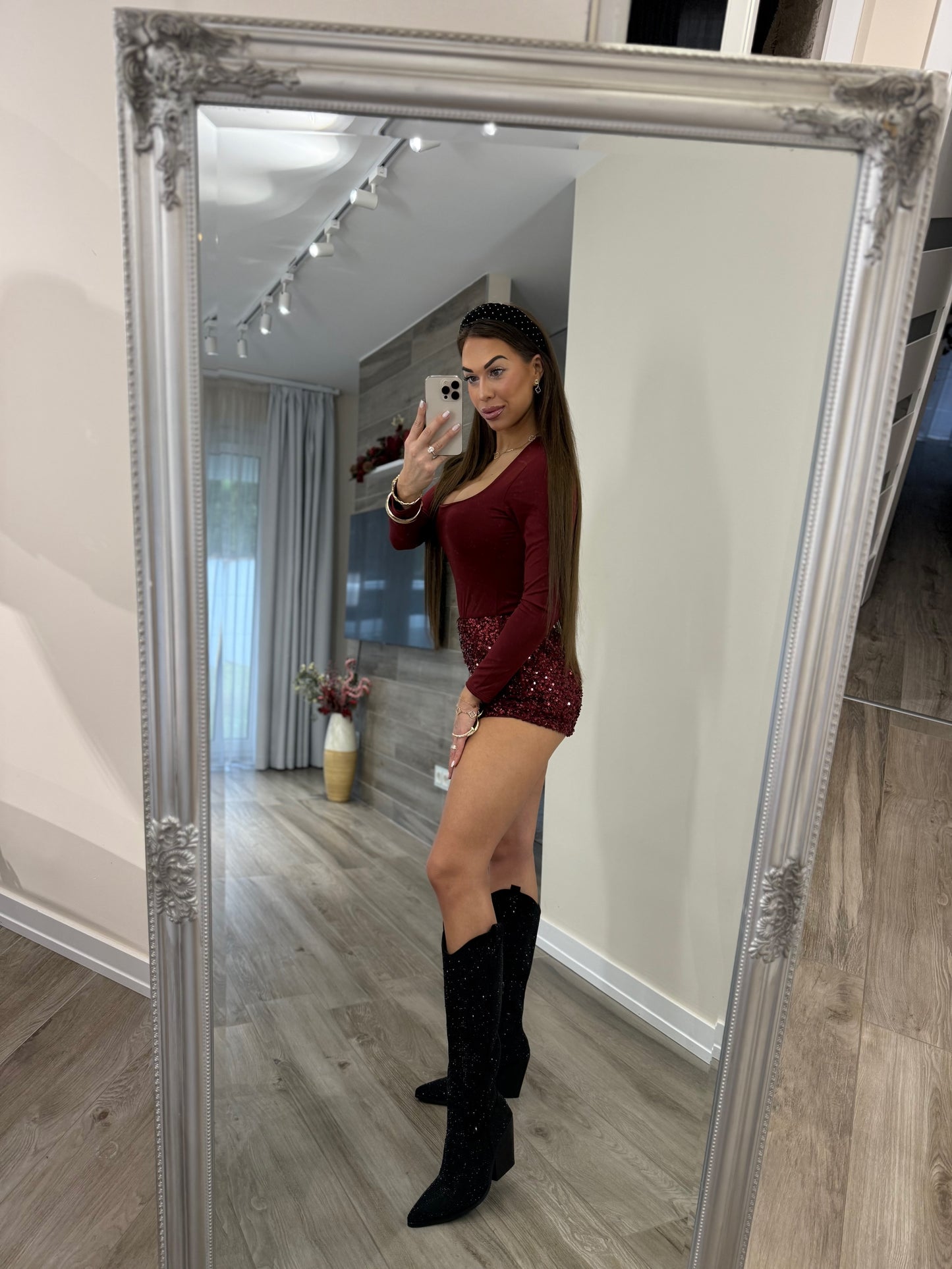 'Santa Babe' glittery burgundy shorts