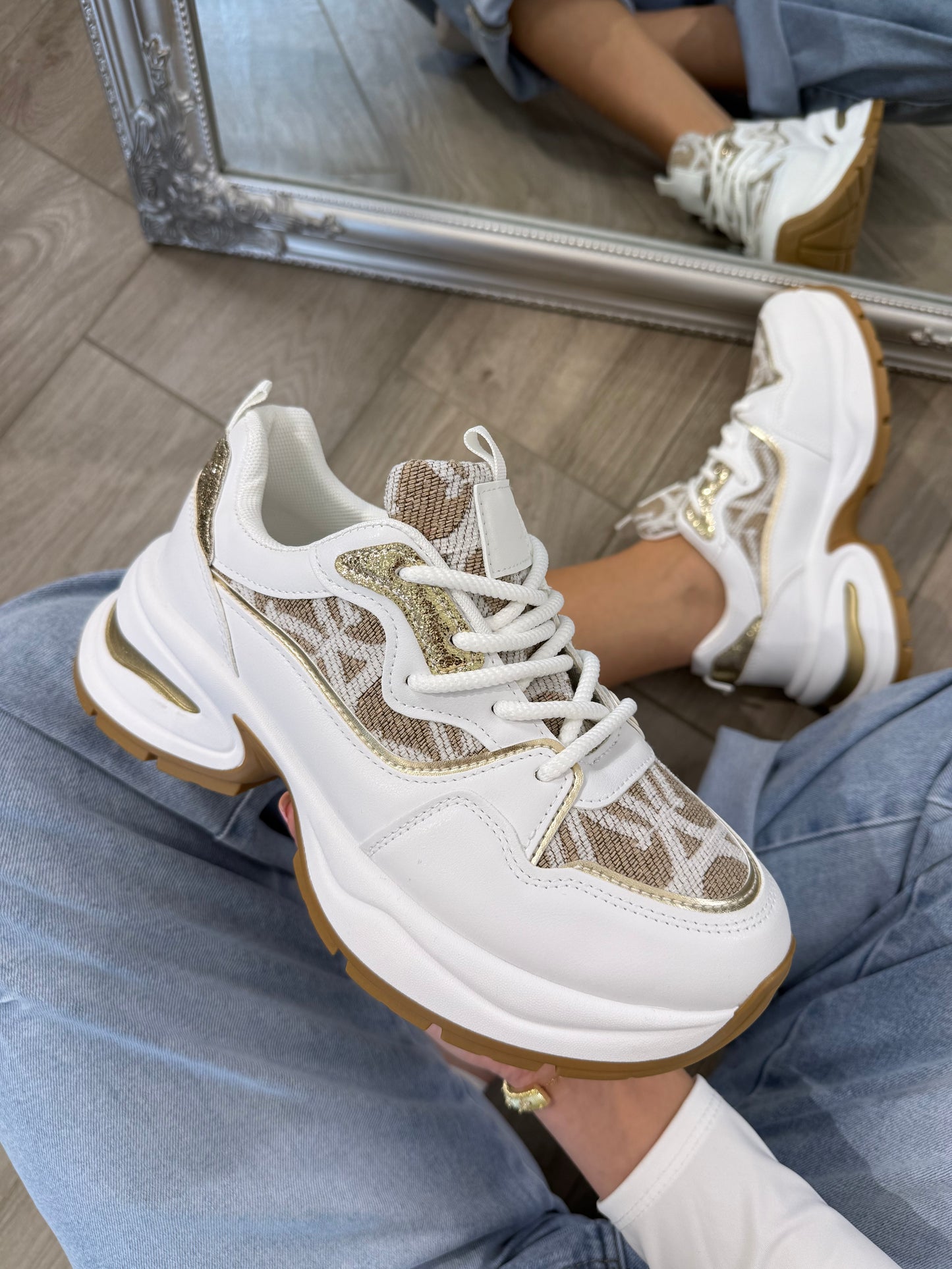 'Royal' white-beige sneakers