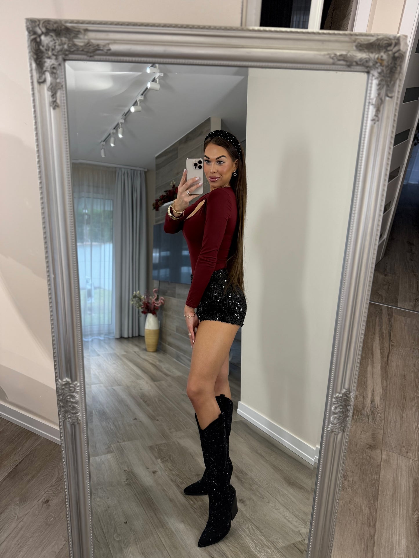 ‘Santa Babe’ flitteres fekete rövidnadrág