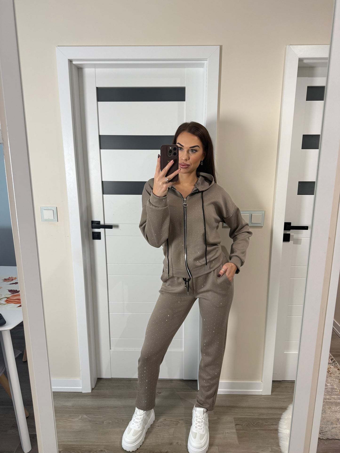 'Sparkle' strasszköves mogyoró szabadidő szett LIMITED