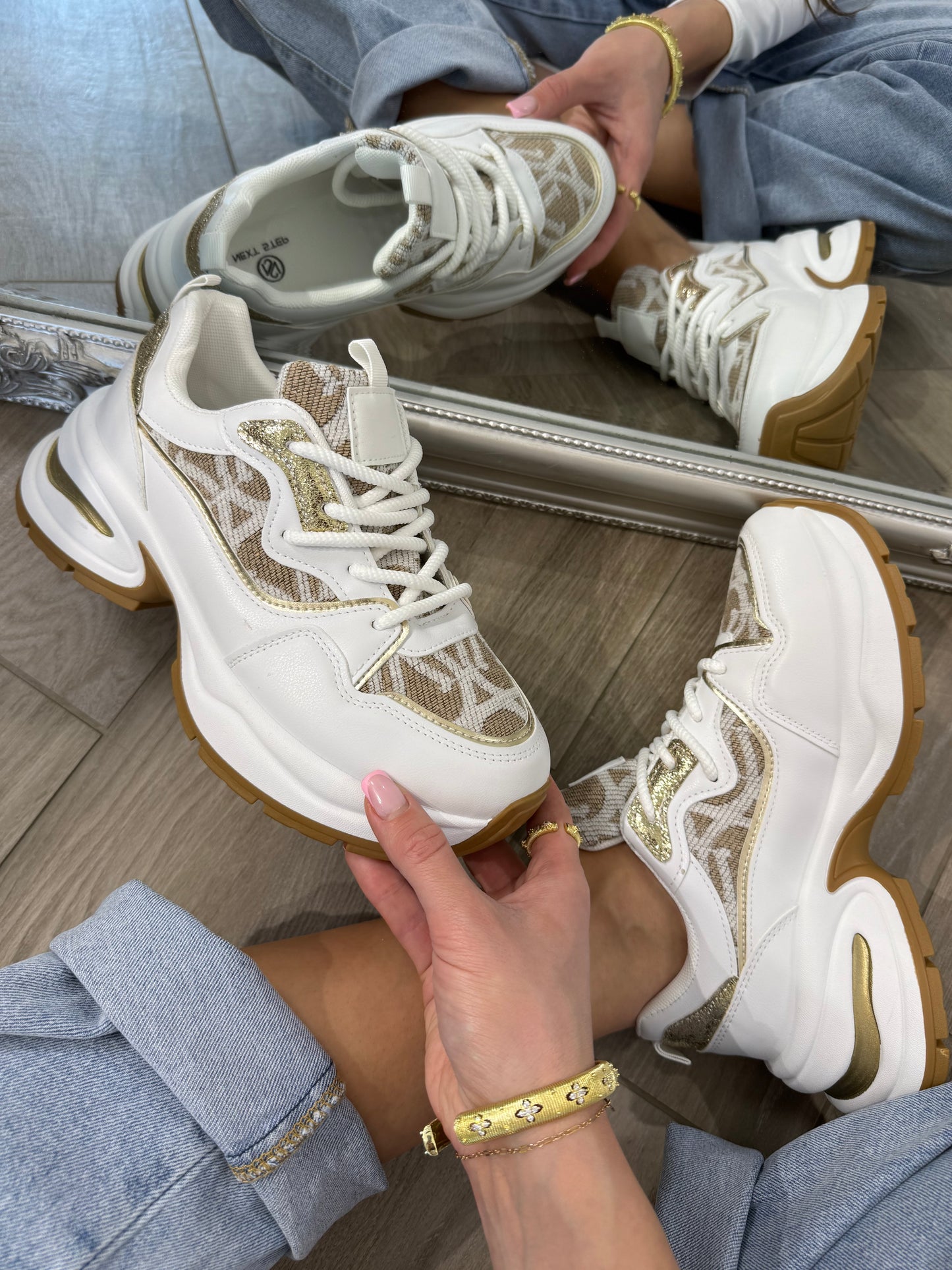 'Royal' white-beige sneakers
