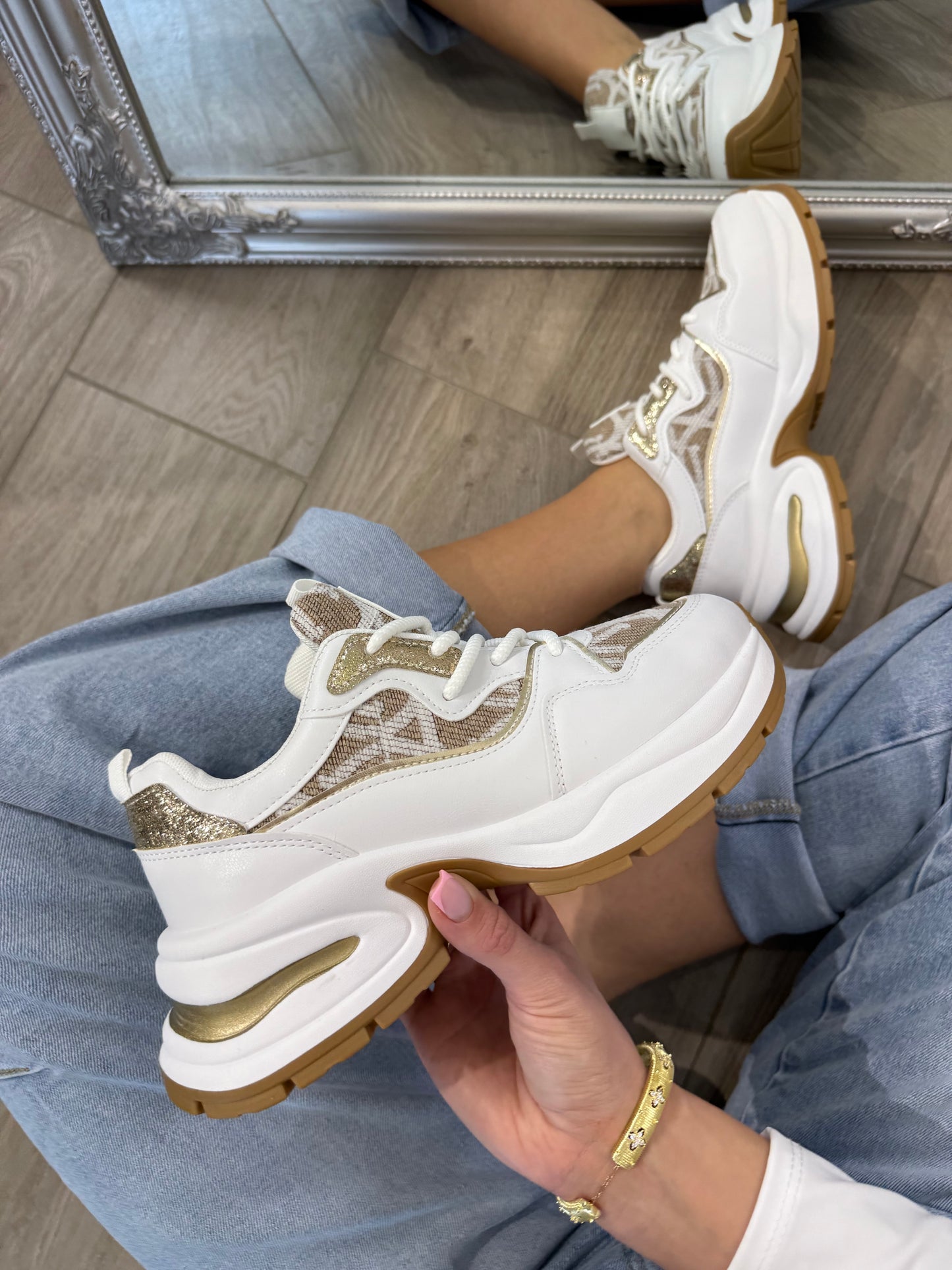 'Royal' white-beige sneakers