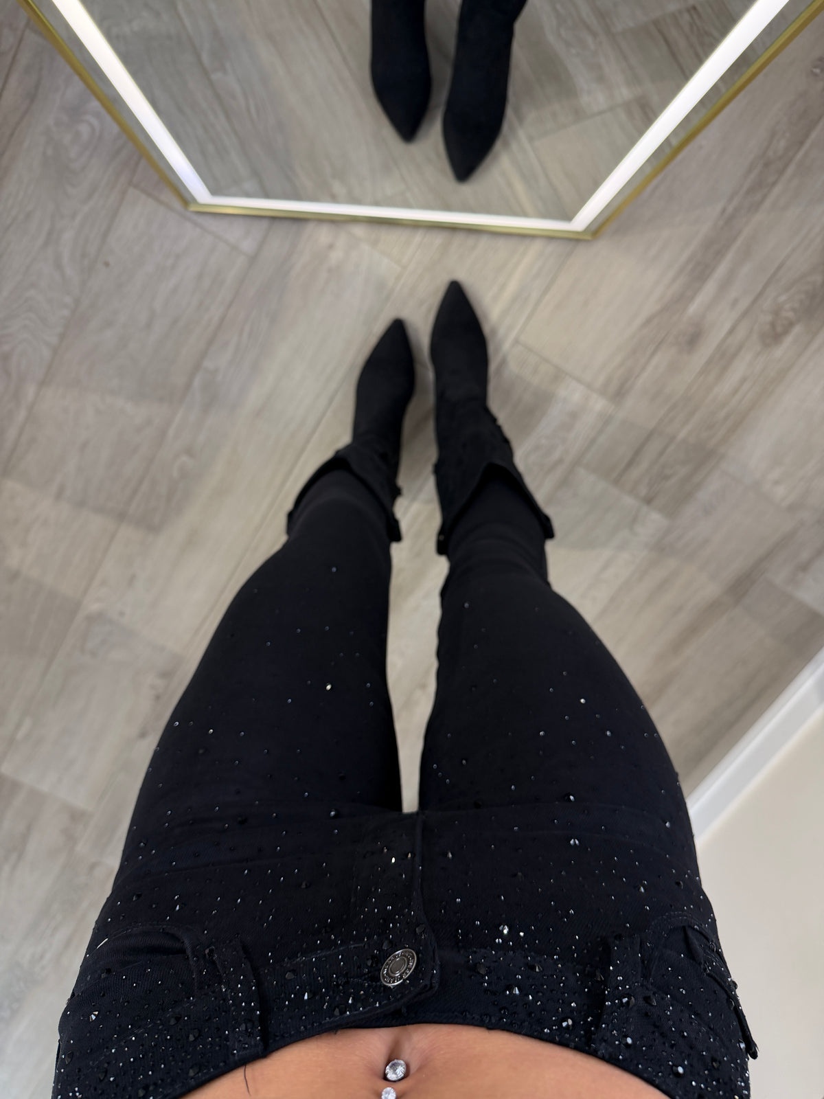 ‘Seraphina' black strasszkövekkel díszített farmernadrág (Slim fit - push up) ELŐRENDELÉS ELÉRHETŐ