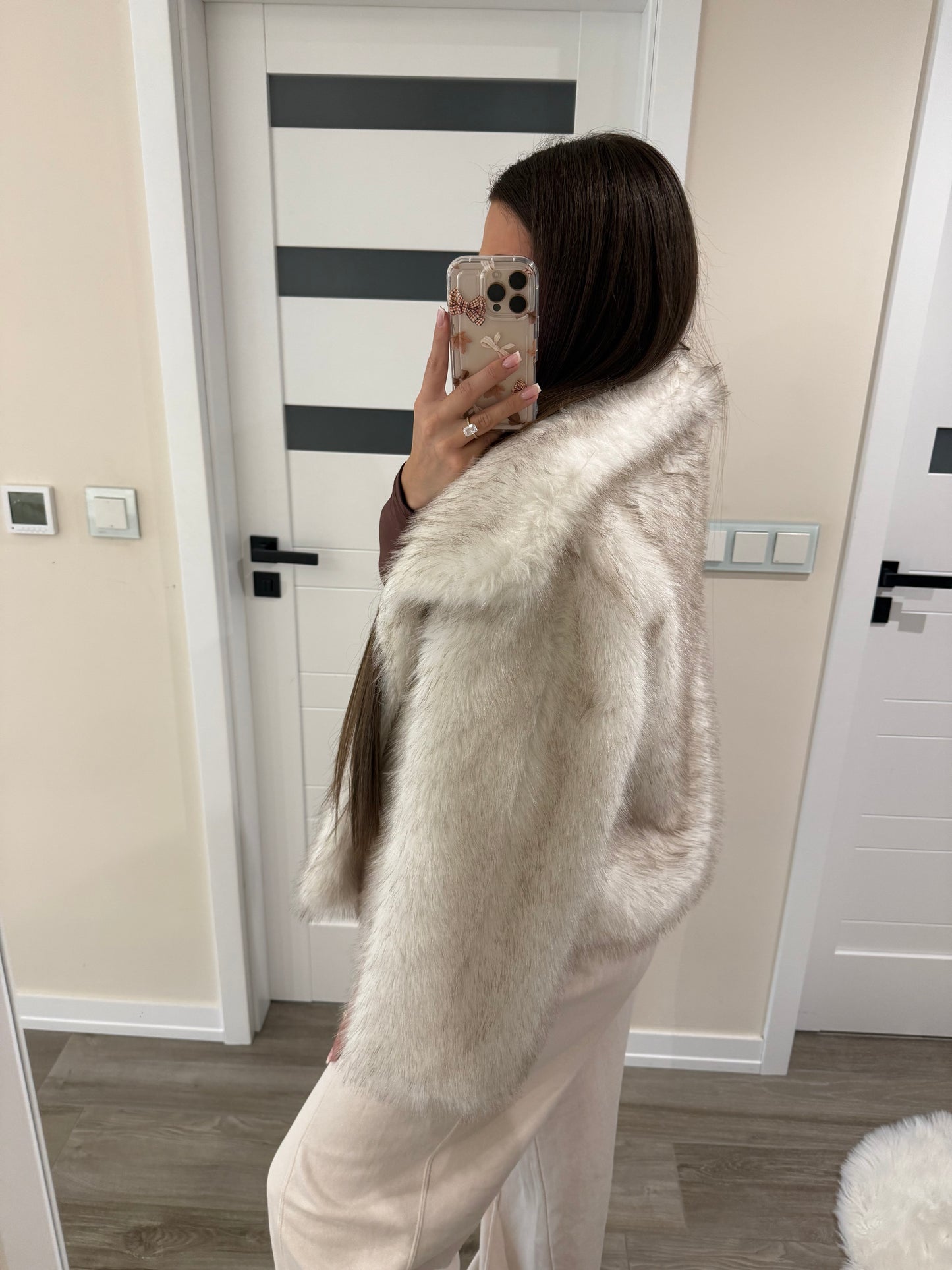 'Fur Ever' cirmos műszőrme kabát