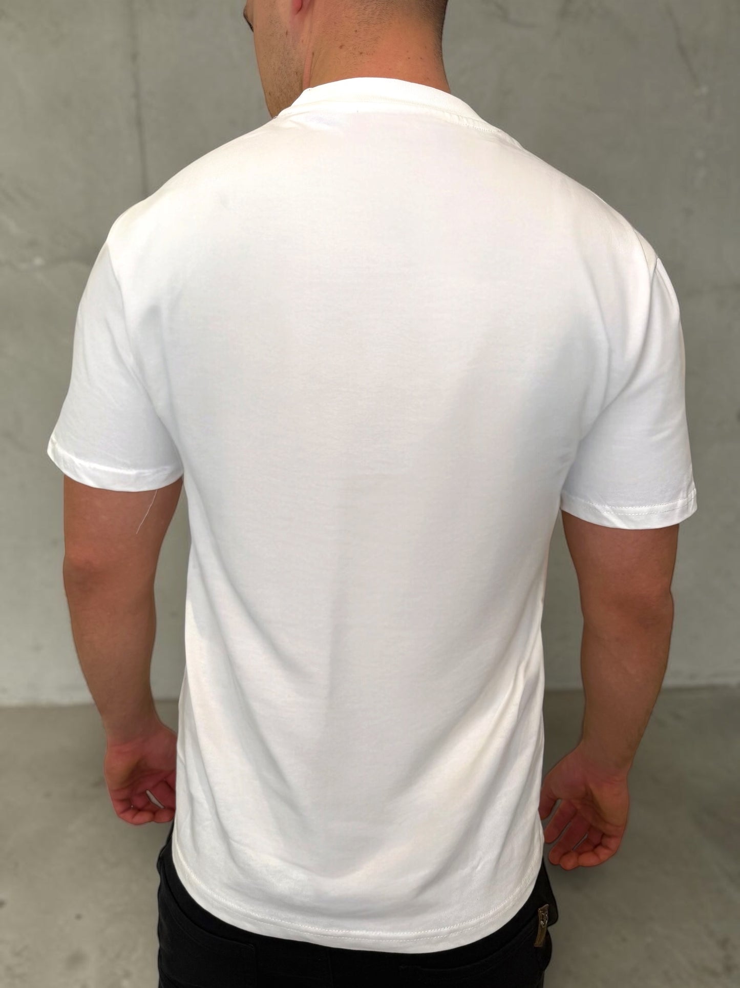 GENTLEMAN Basic White T-Shirt (Regular Fit)