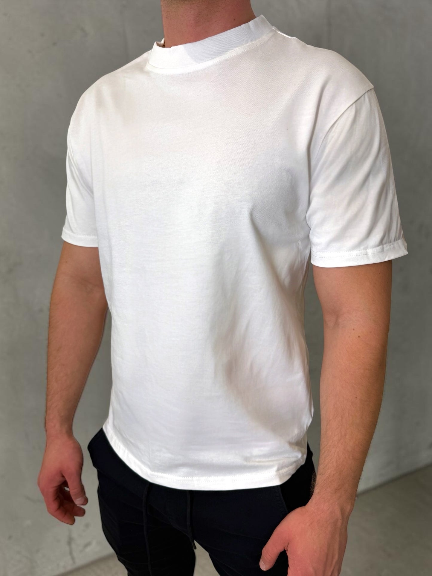 GENTLEMAN Basic White T-Shirt (Regular Fit)